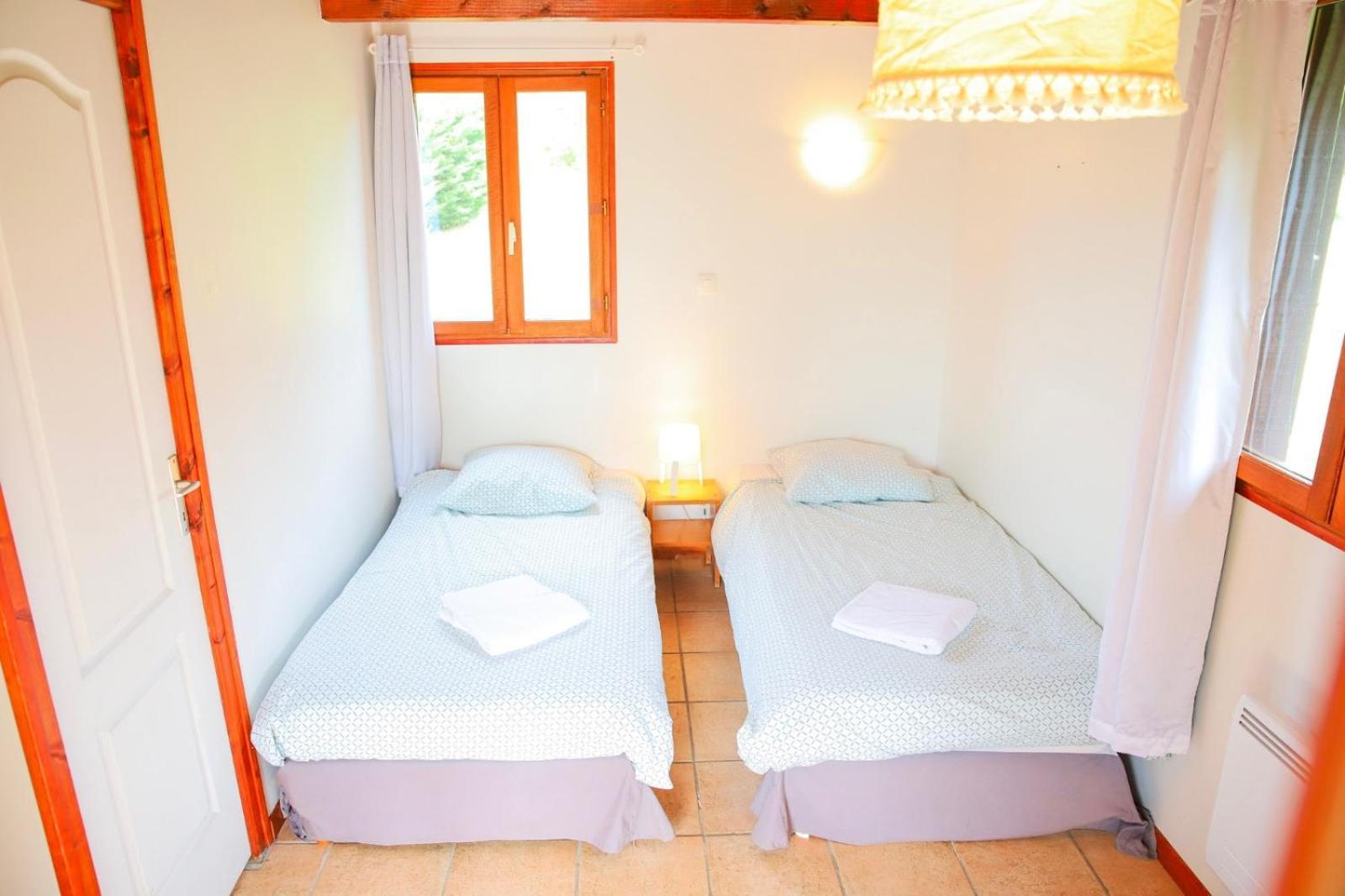 Les Cabanes Parisiennes - Chalets 1H30 From Paris - 62P Sainte-Geneviève-des-Bois Eksteriør billede