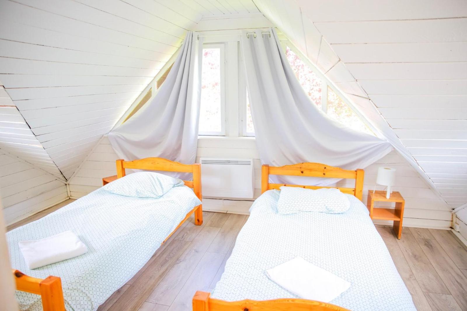 Les Cabanes Parisiennes - Chalets 1H30 From Paris - 62P Sainte-Geneviève-des-Bois Eksteriør billede