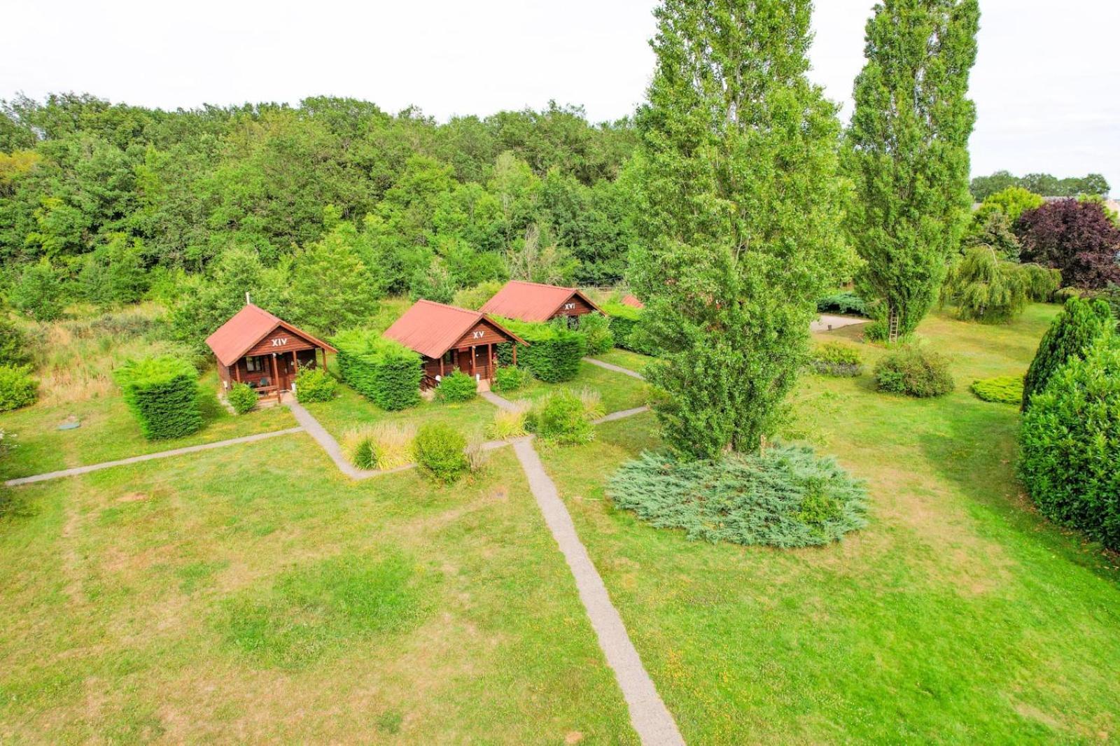 Les Cabanes Parisiennes - Chalets 1H30 From Paris - 62P Sainte-Geneviève-des-Bois Eksteriør billede